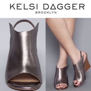 Kelsi Dagger Women's kava wedge shoe 7.5